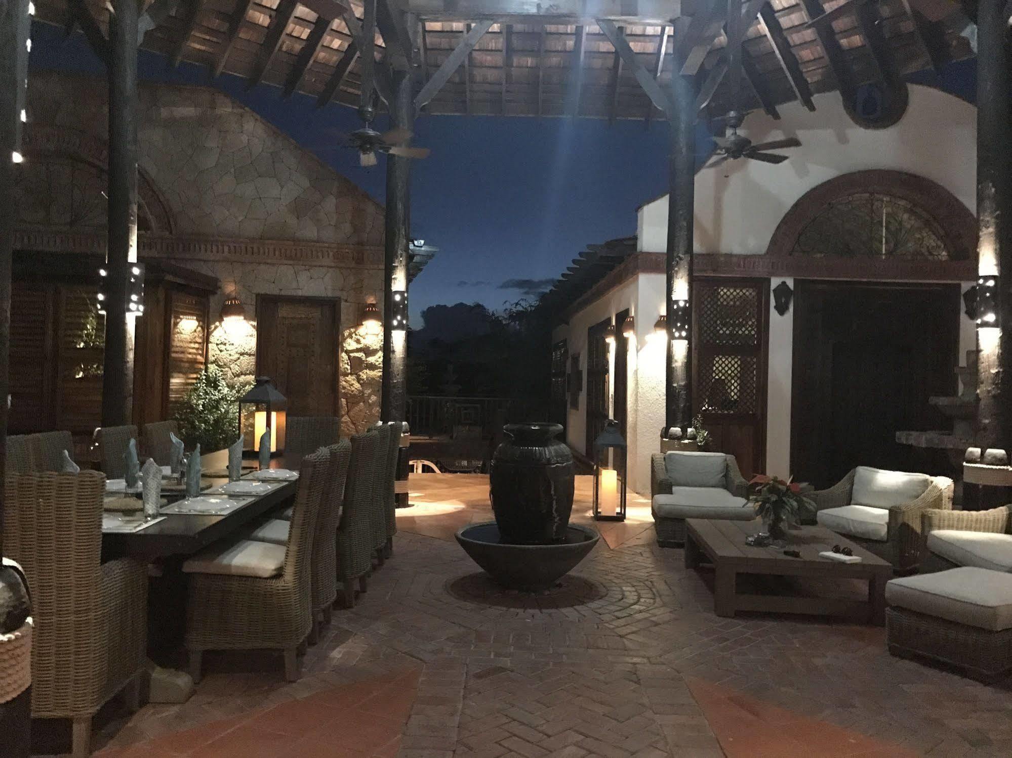 Caille Blanc Villa & Hotel (Adults Only) Mamin Buitenkant foto